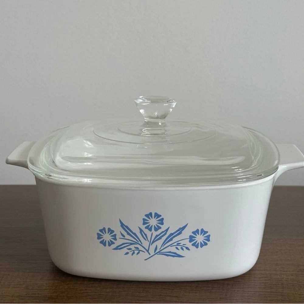 Corningware | Vintage Blue Cornflower 1 1/2 Quart Casserole Dish w/ Glass Lid
